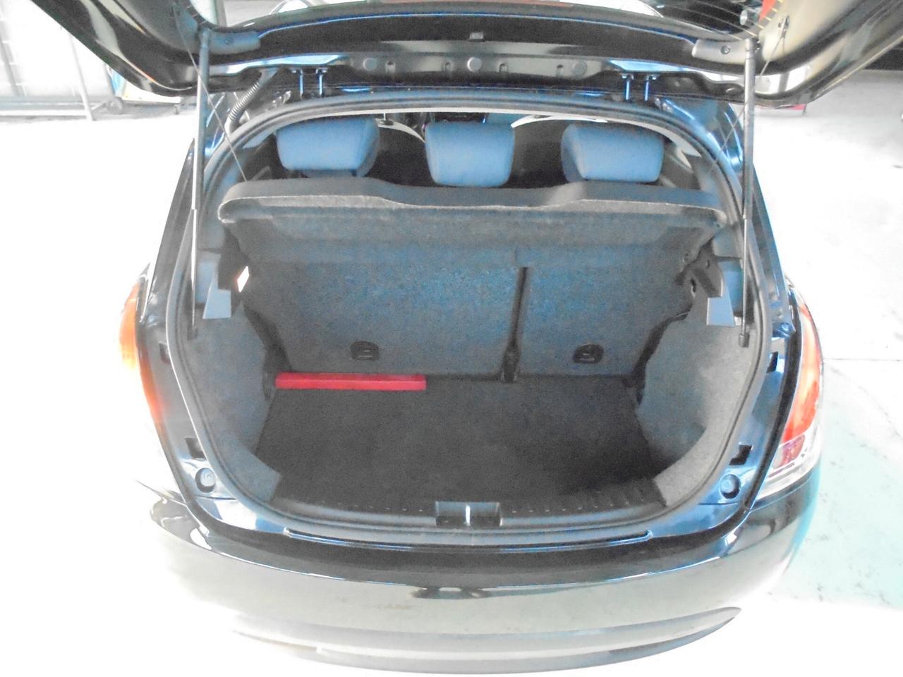 Lancia Ypsilon 1.2 69 CV 5 porte Elefantino NEOPATENTATI