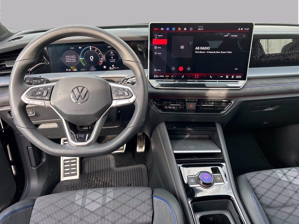 VOLKSWAGEN Tayron 1.5 tsi ehybrid r-line plus 204cv dsg del 2025