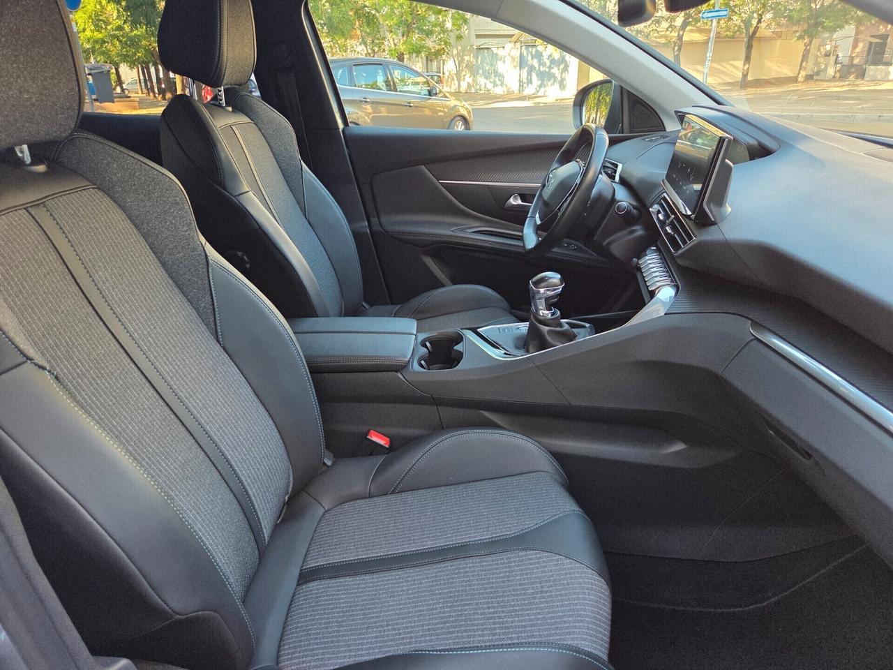 PEUGEOT 3008 1.5 BLUEHDI 130 CV ALLURE PACK 2022