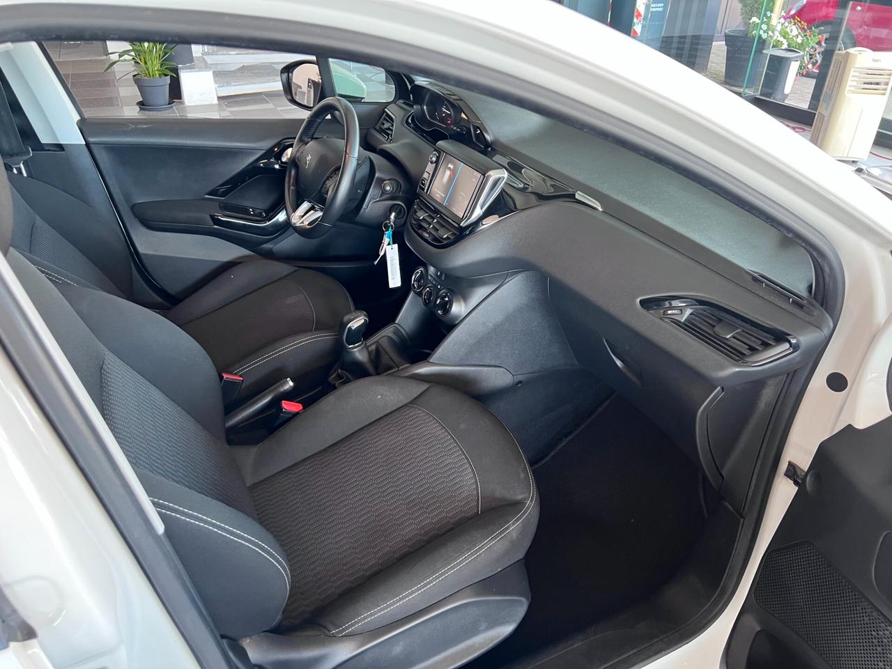 Peugeot 208 PureTech 82 5 porte Access