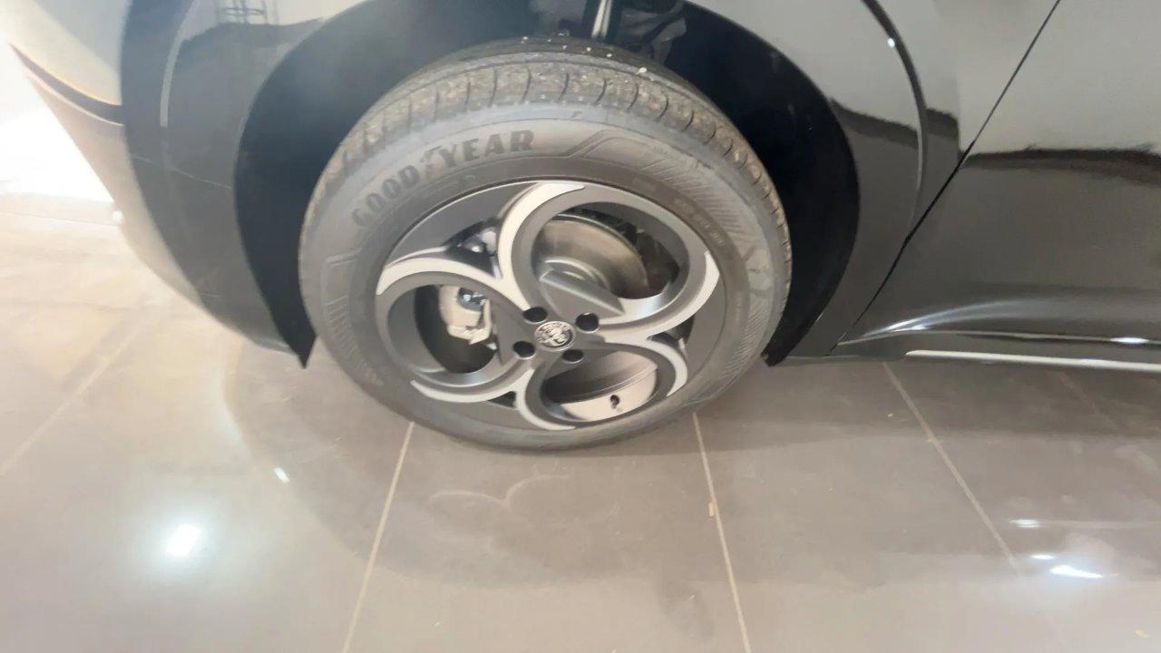 Alfa Romeo Junior 1.2 ibrida Speciale 145cv edct6 + Tetto