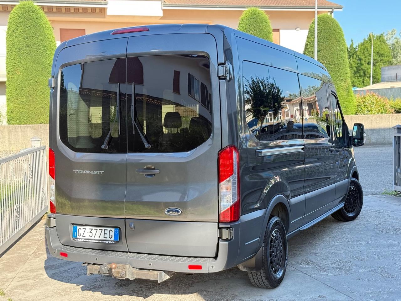 Ford Transit 2.0TDCi 9 POSTI PASSO LUNGO GANCIO TRAINO