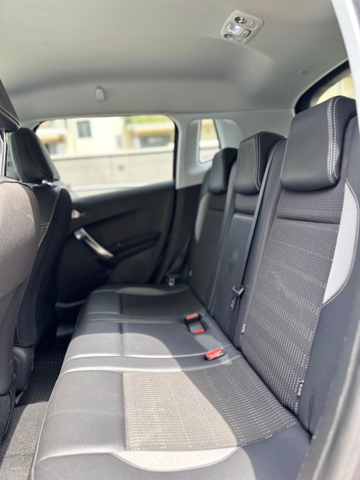 Peugeot 2008 BlueHDi 100 S&S Black Matt