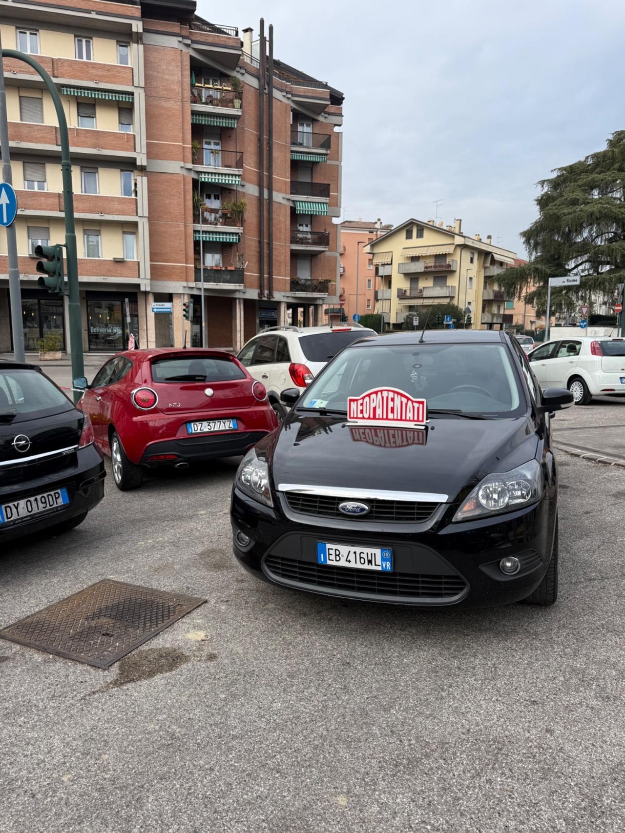 Ford Focus 1.6 (115CV) 5p. Bz.- GPL Titanium