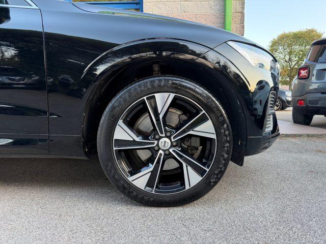VOLVO XC60 2.0 B4 AWD AUTOMATICA CERCHI DA 20" FARI FULL LED