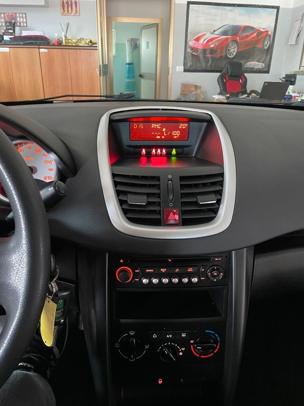 Peugeot 207 1.4 HDi 70CV 3p. ONE Line OK NEOPATENTATI 100 MILA KM.