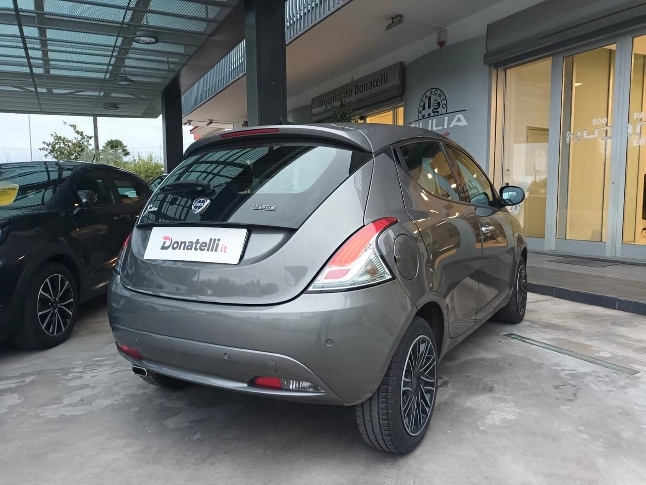 Lancia Ypsilon 1.0 GOLD Hybrid FireFly 5 porte S&S 70 CV