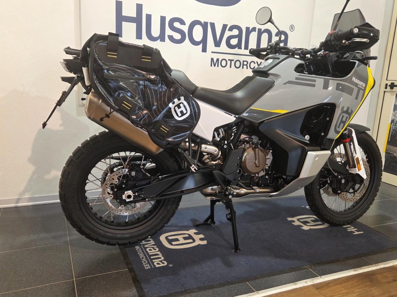 Husqvarna Norden 901 Borse e Cavalletto Centrale