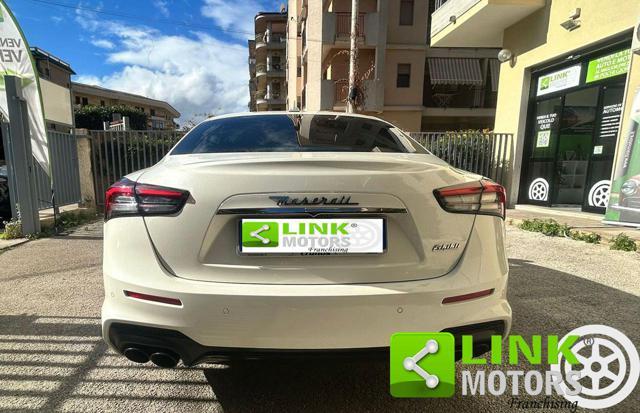 MASERATI Ghibli L4 330 CV MHEV Gransport