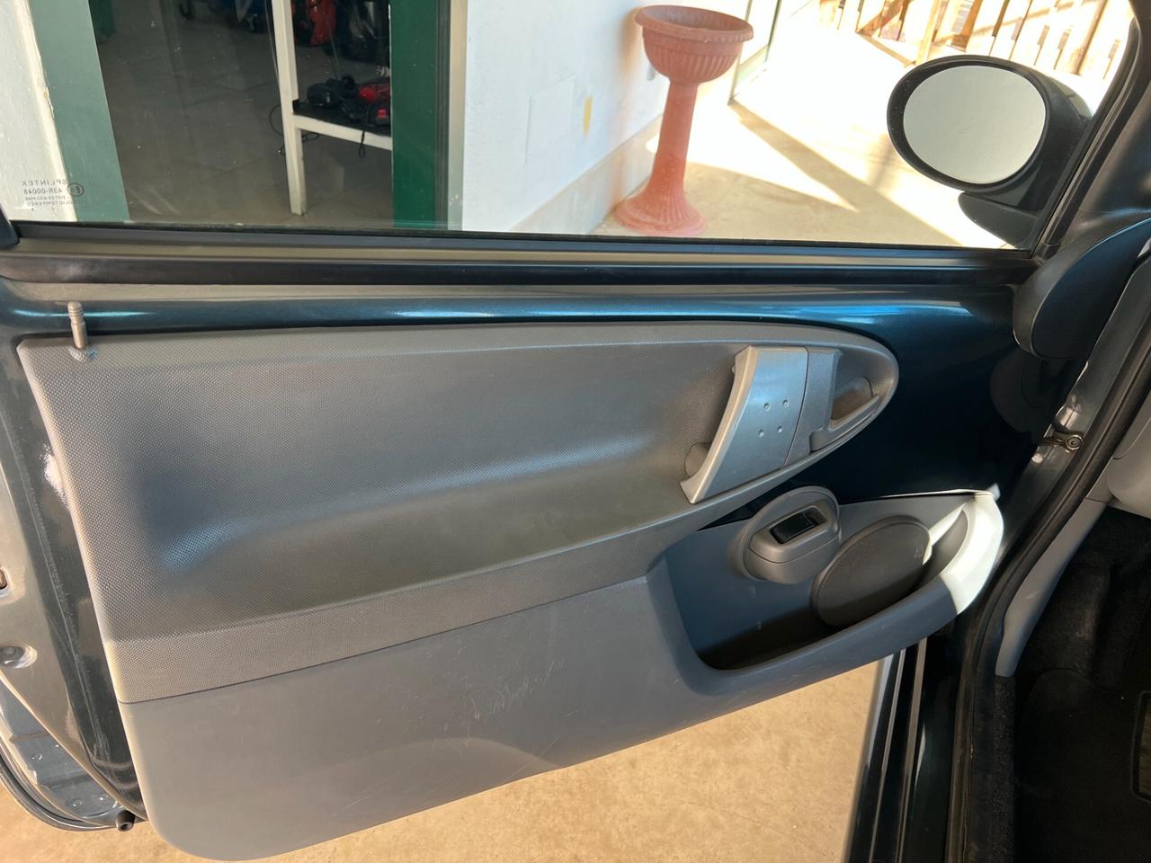Toyota Aygo 1.0 12V VVT-i 3 porte Sol