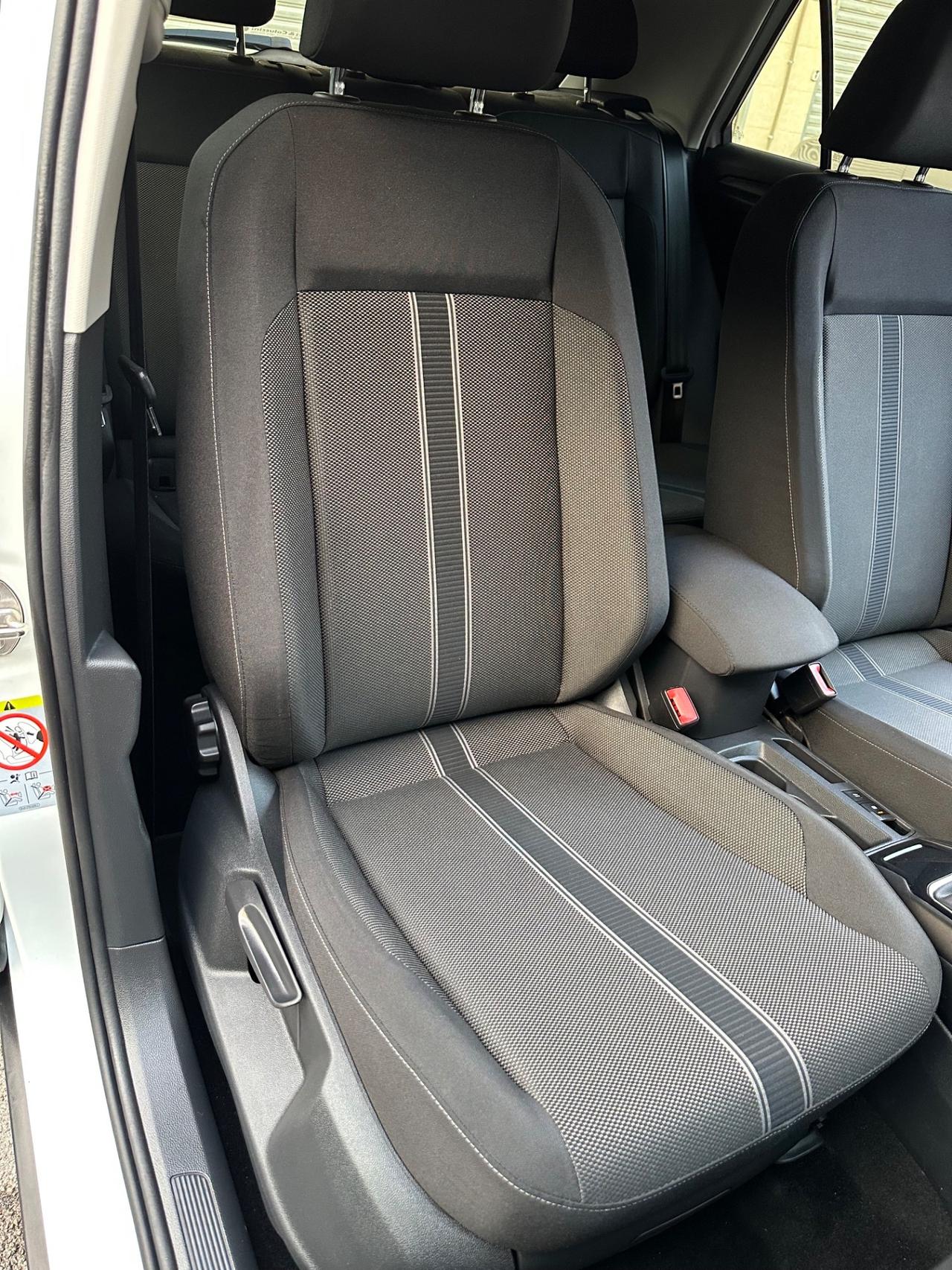 Volkswagen T-Roc 1.6 TDI SCR 115cv BMT Advanced