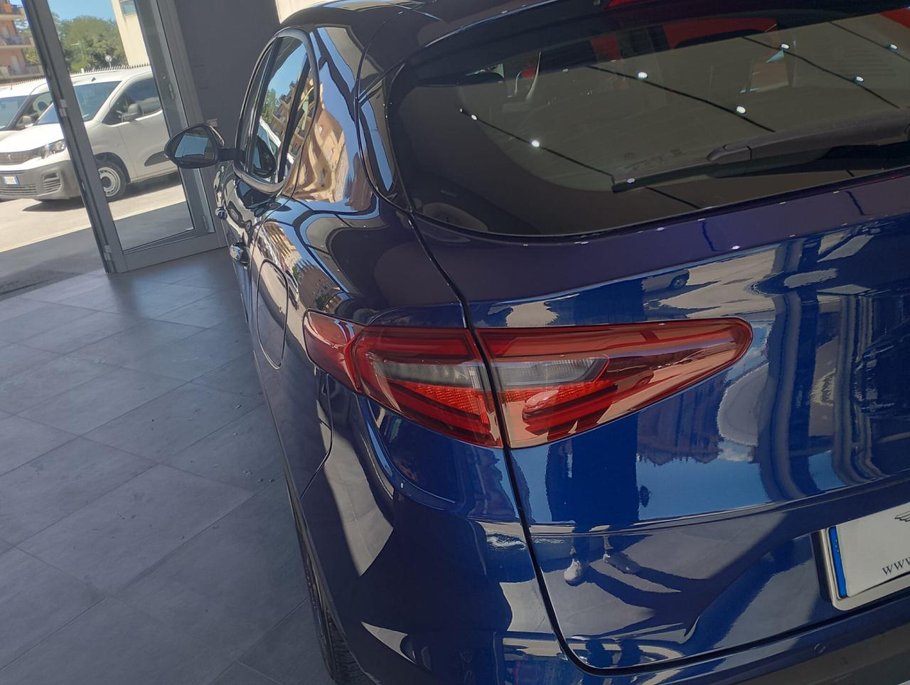 Alfa Romeo Stelvio 2.2 Turbodiesel 160 CV AT8 RWD Business