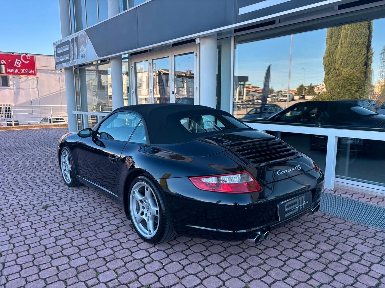 Porsche 911 Carrera 4S Cabriolet