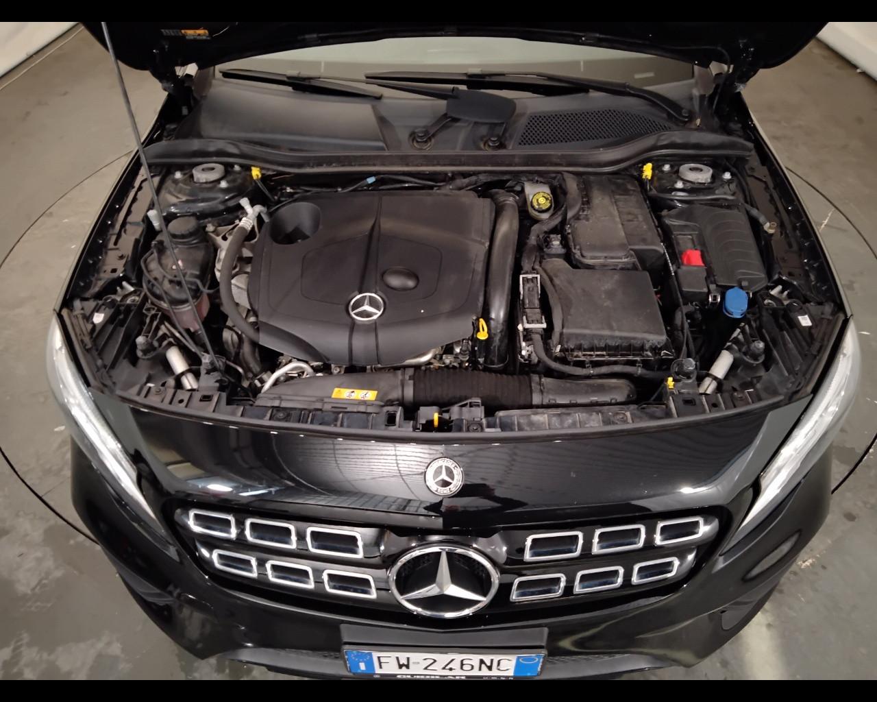Mercedes-Benz GLA-X156 2017 - GLA 200 d Night Edition auto