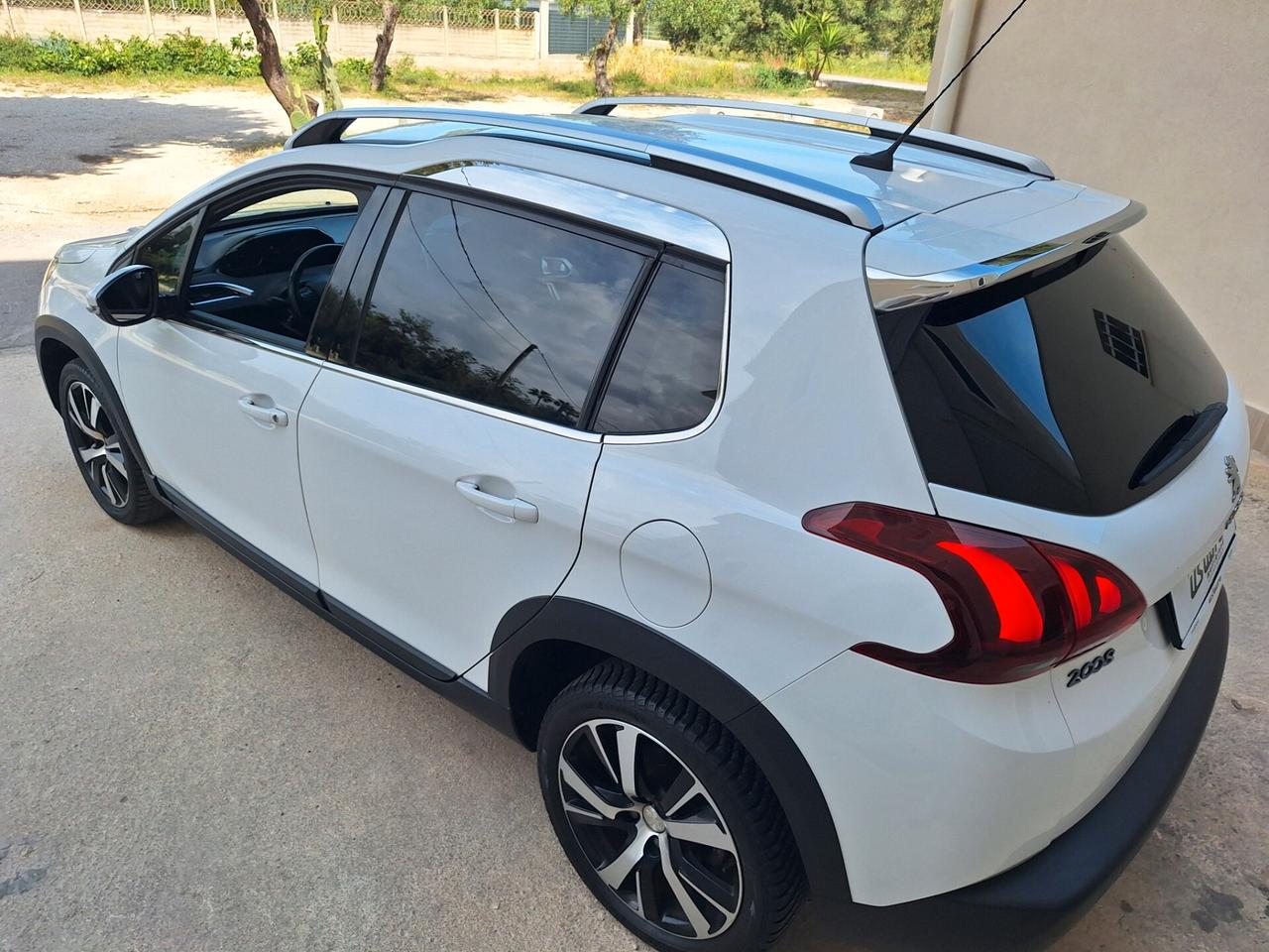 Peugeot 2008 1.6 HDi 100 cv Allure PERFETTA 2017