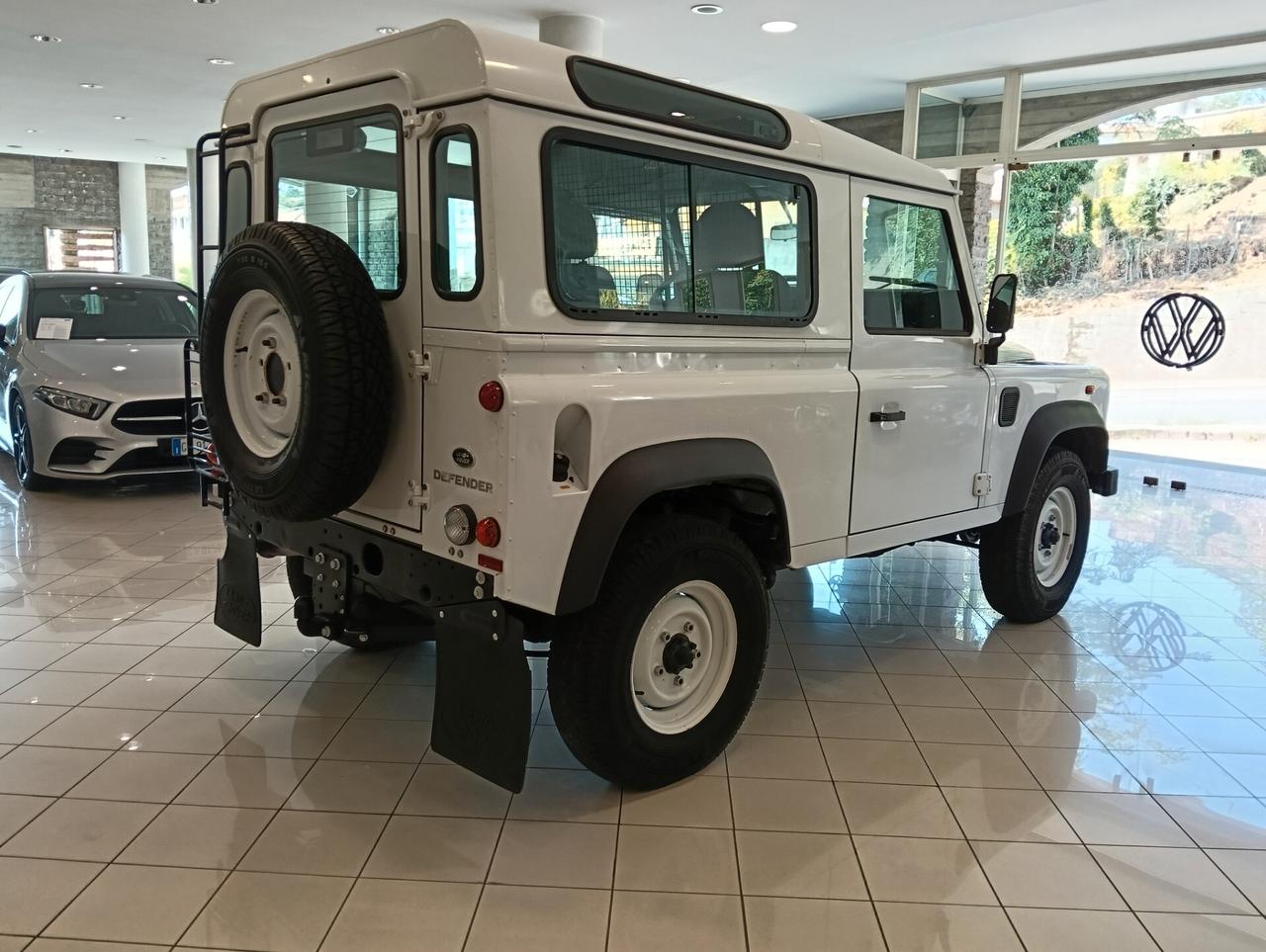 Land Rover Defender 90 2.2 TD4 Station Wagon Adventure Edition N1