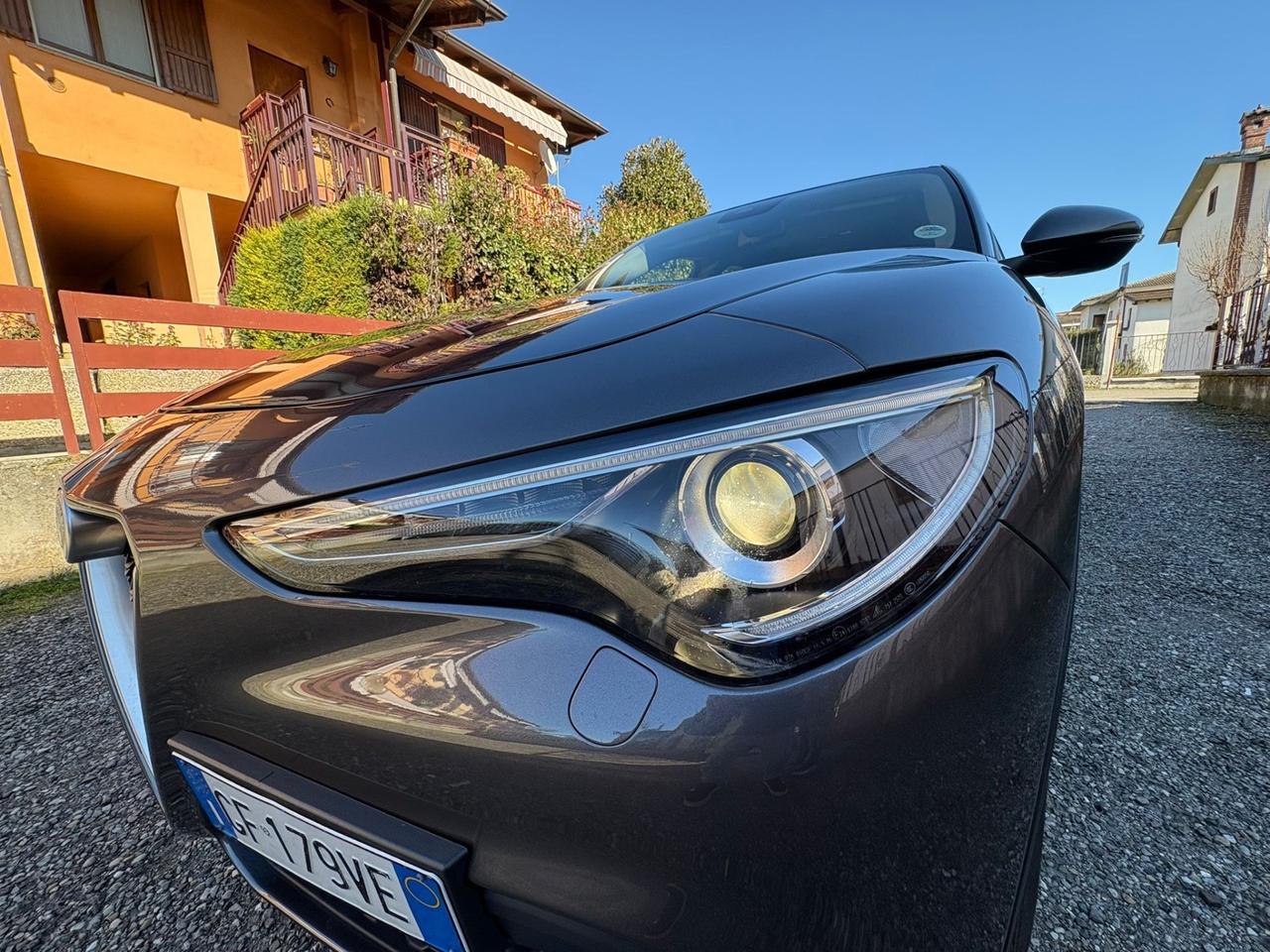 Alfa Romeo Stelvio 2.2 Turbodiesel 160 CV AT8 RWD Business