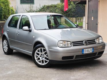 Volkswagen Golf 1.6 BENZINA 105cv Highline / 81.000km