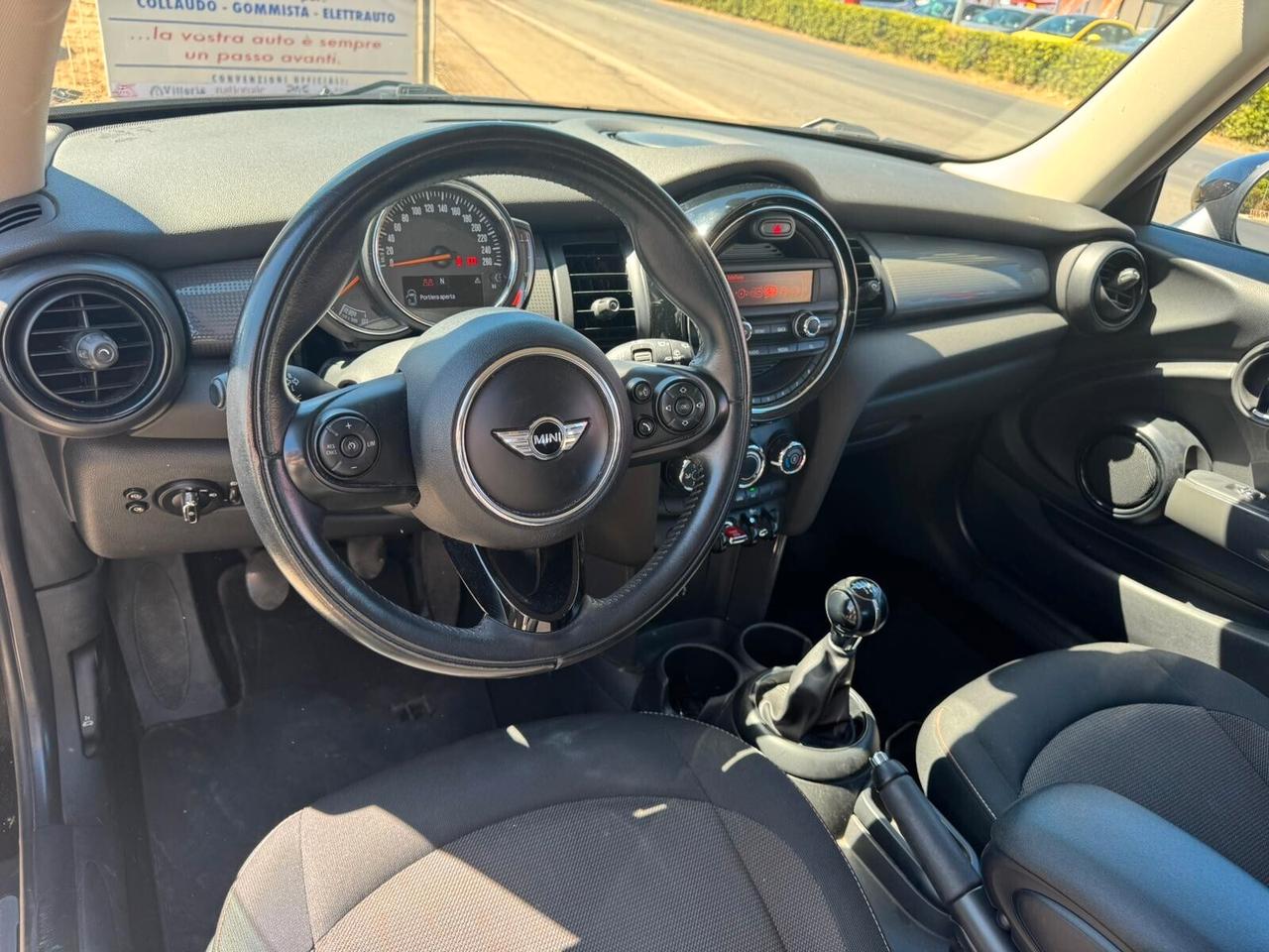 Mini Cooper D 1.5 DIESEL - 2017