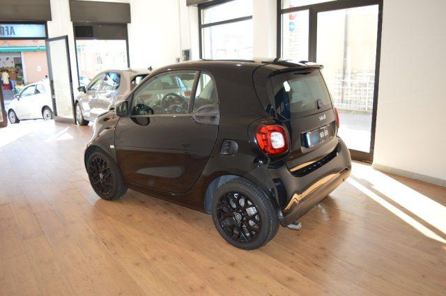 SMART ForTwo 70 1.0 twinamic Solidblack