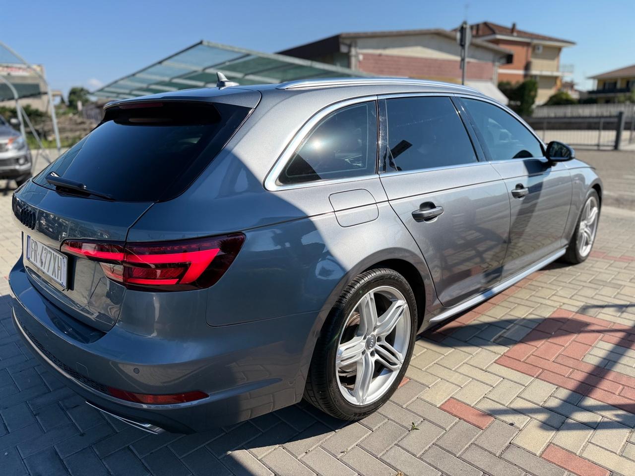 Audi A4 Avant 2.0 TDI 150 CV S tronic line edition