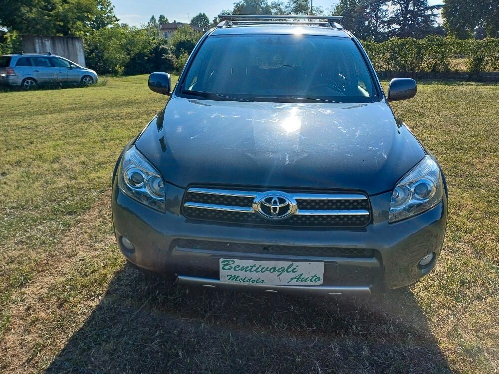 Toyota RAV 4 2.2 D-4D 177 CV Luxury Km 75.000