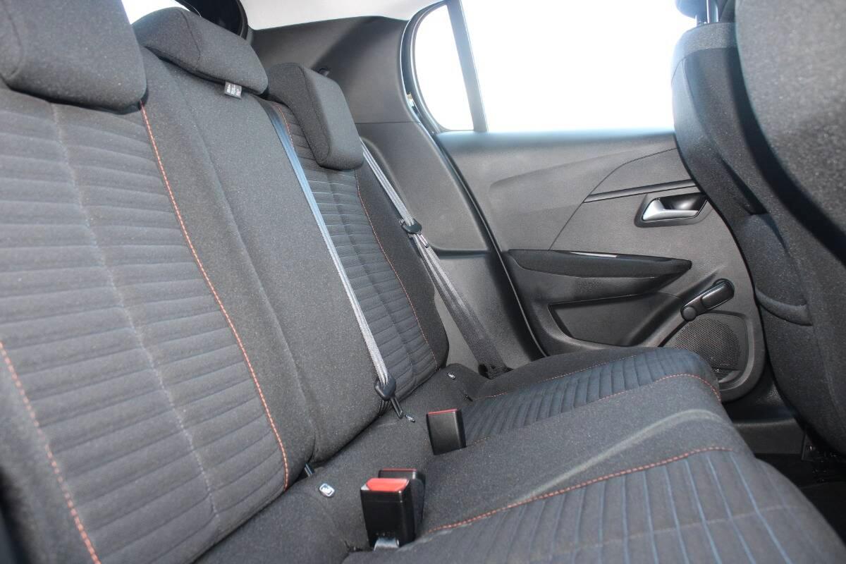 Peugeot 208 1.2 puretech Active s&s 75cv con Navi e CarPlay