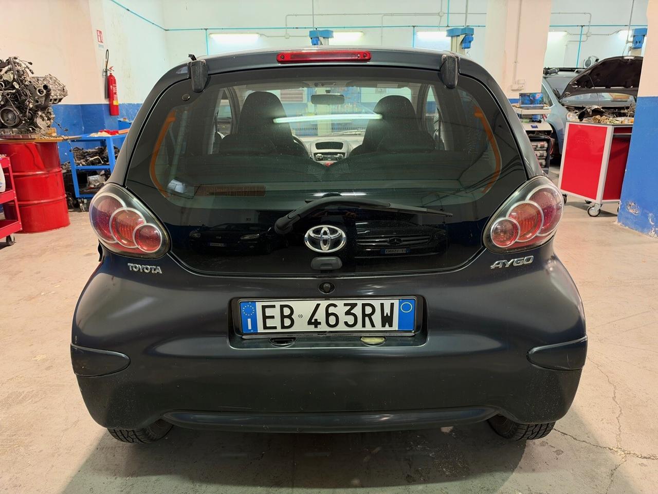Toyota Aygo 1.0 12V VVT-i 5 porte Sol
