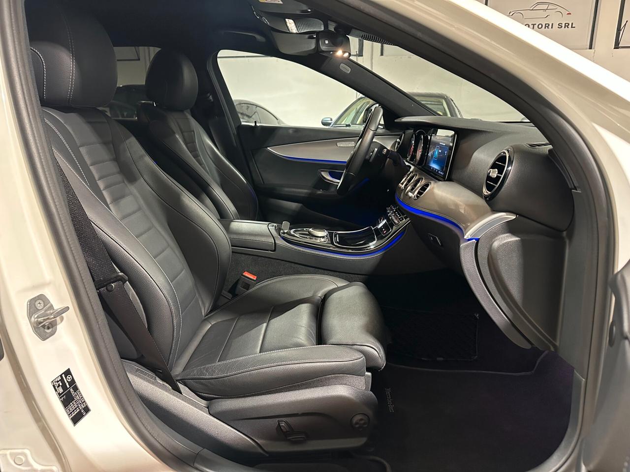 Mercedes-benz E 200 D Auto Sport Cerchi da 19' - LUCI 64 COLORI CRUISE ADATTIVO