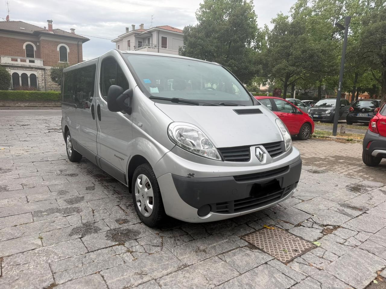 Renault Trafic T29 2.0 dCi/115 PL-TN Passenger 9 posti