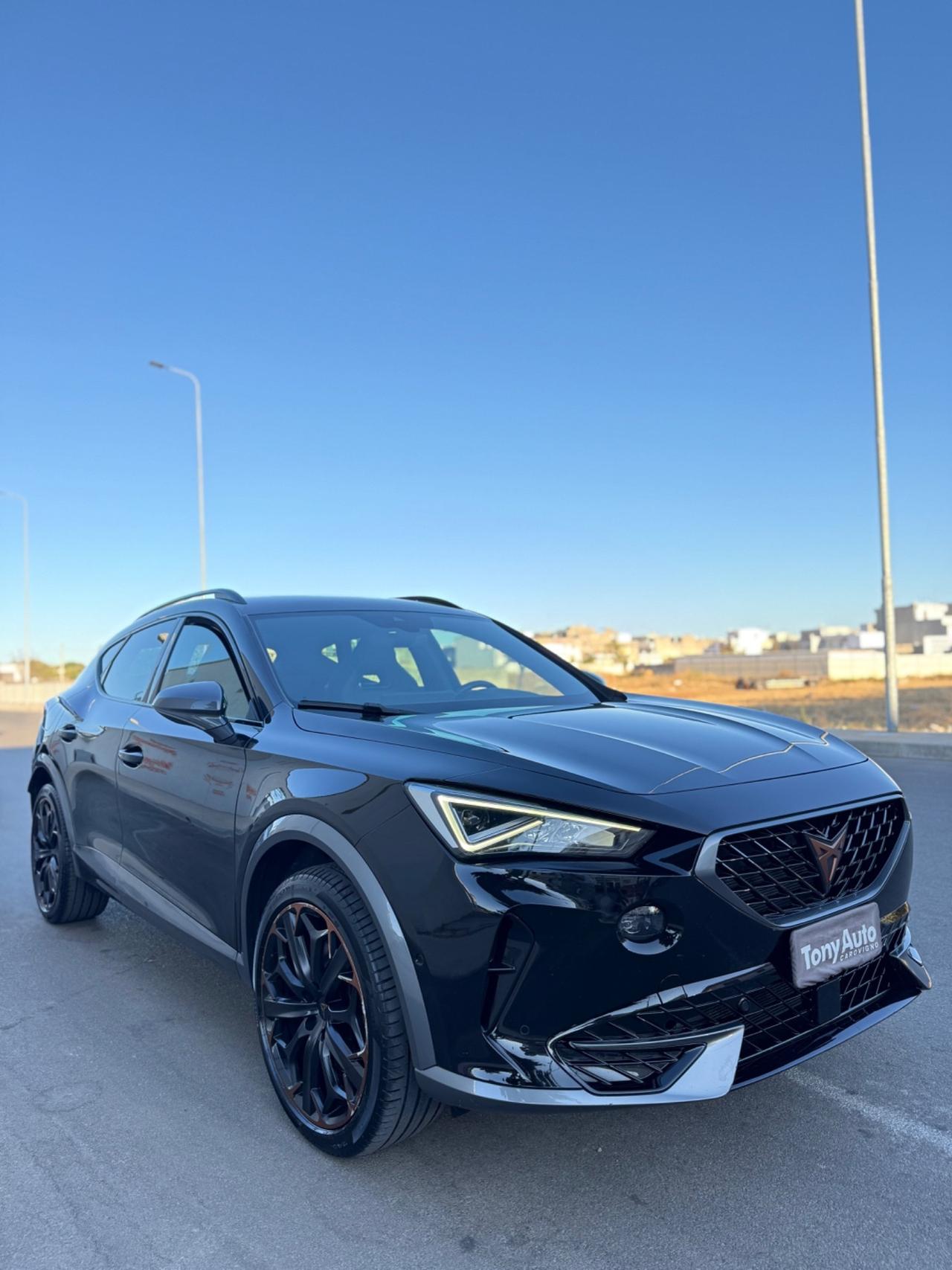 Cupra Formentor hybrid dsg LUCI SOFFUSE,TELECAMERA,VIRTUAL COCKPIT,NAVI,APPLE CARPLAY, FULL LED