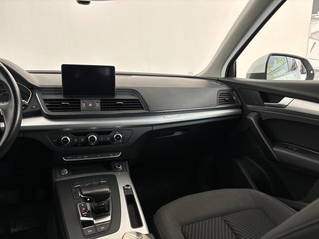 AUDI Q5 2.0 TFSI quattro S tronic Business Sport