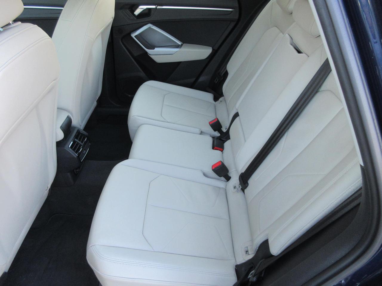 Audi Q3 40 2.0 tdi Business quattro 190cv s-tronic