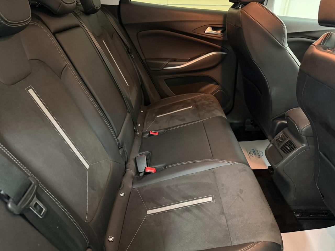 Opel Grandland 1.6 Plug-in Hybrid 300 CV GSe