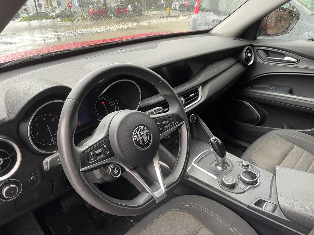 Alfa Romeo Stelvio Sport Tech 2.2