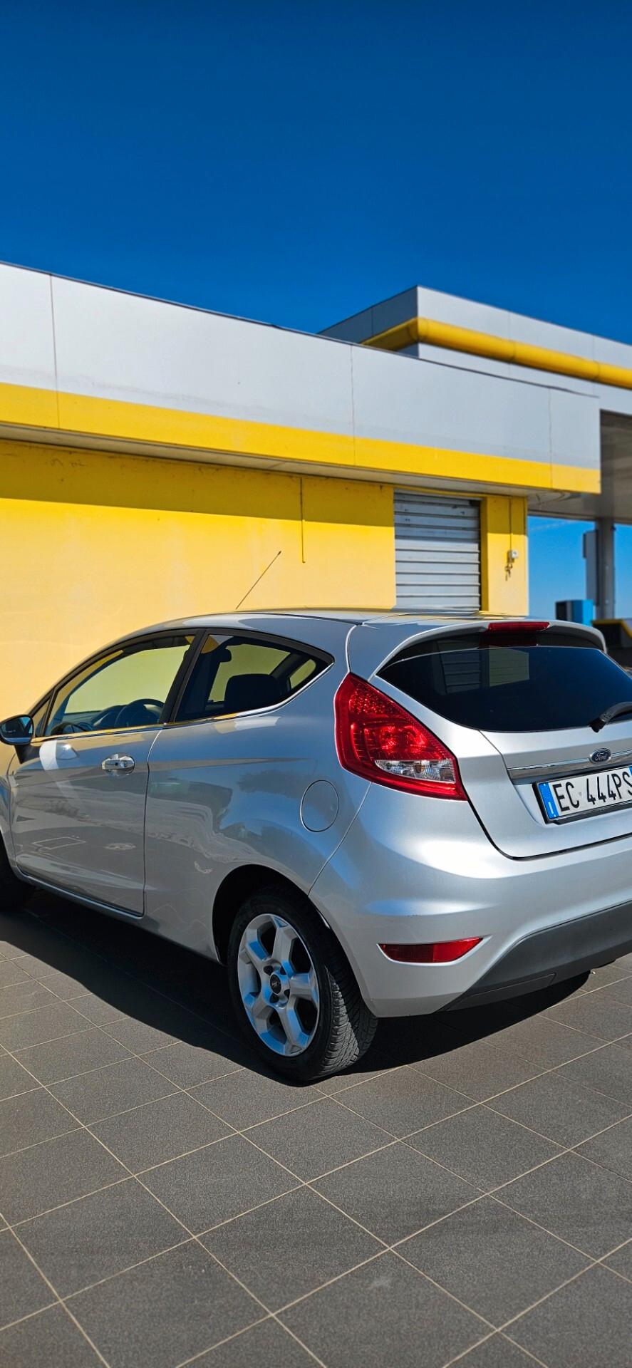Ford Fiesta Fiesta+ 1.4 3 porte Bz.- GPL
