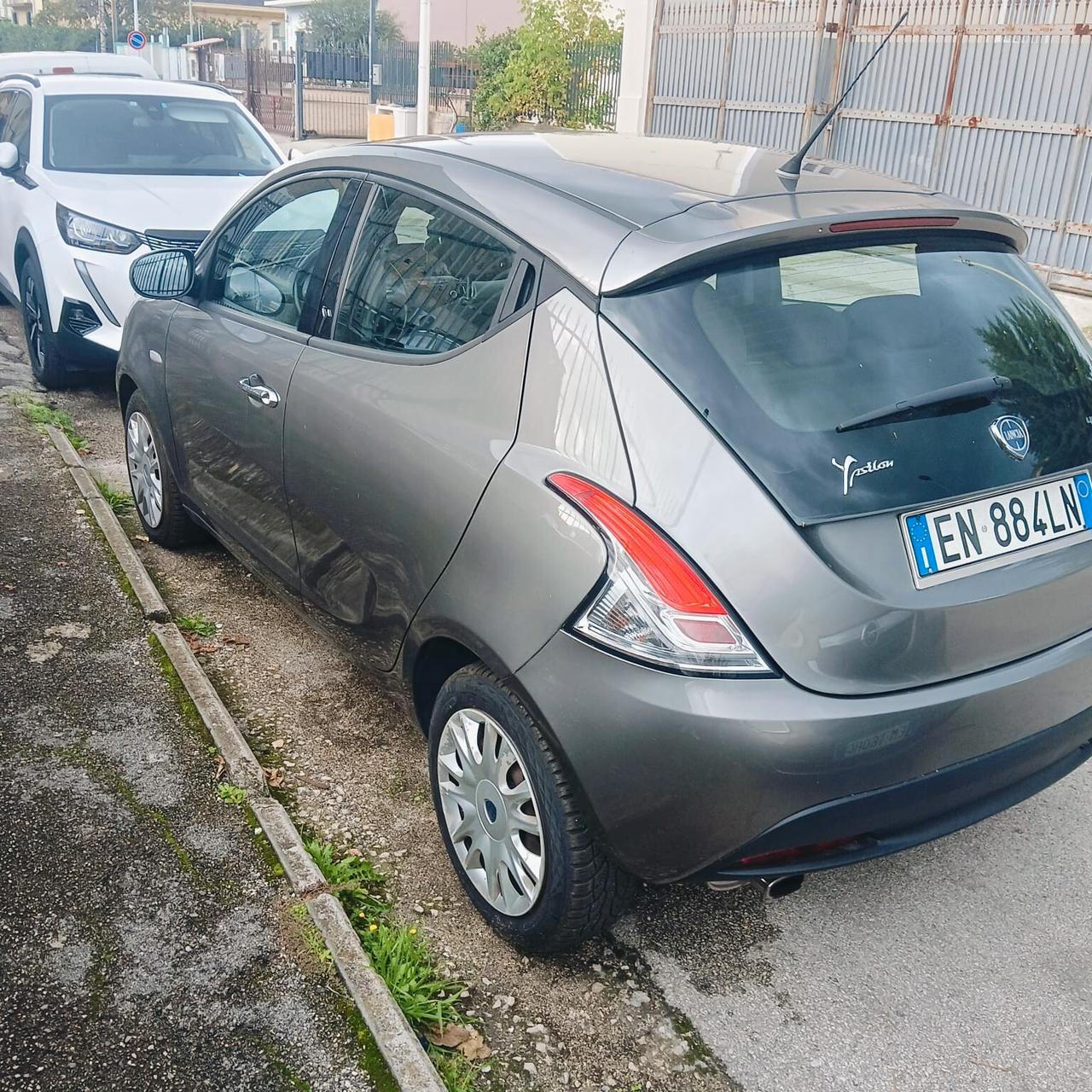 Lancia Ypsilon 1.3 MJT 16V 95 CV 5 porte S&S Gold