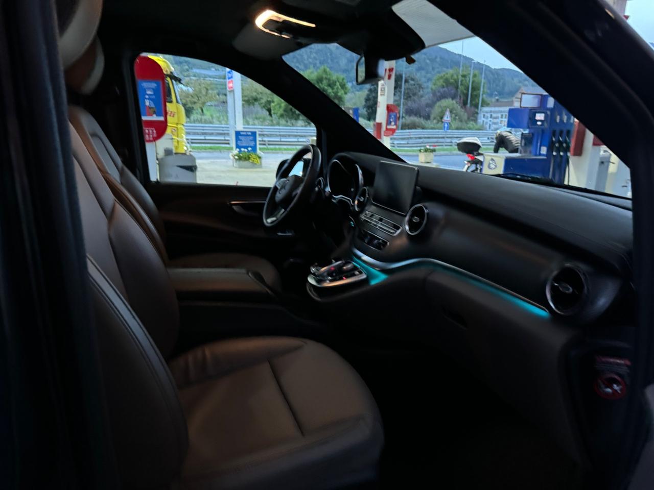 Mercedes-benz V 300 d Automatic 4Matic Premium Business Long