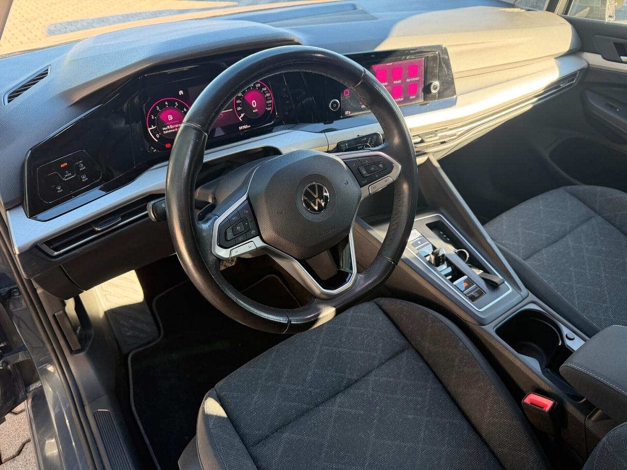 Volkswagen Golf 1.0 eTSI EVO DSG Life