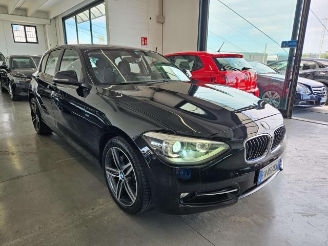 BMW 118 Serie 1 F/20-21 2011 118d 5p Sport