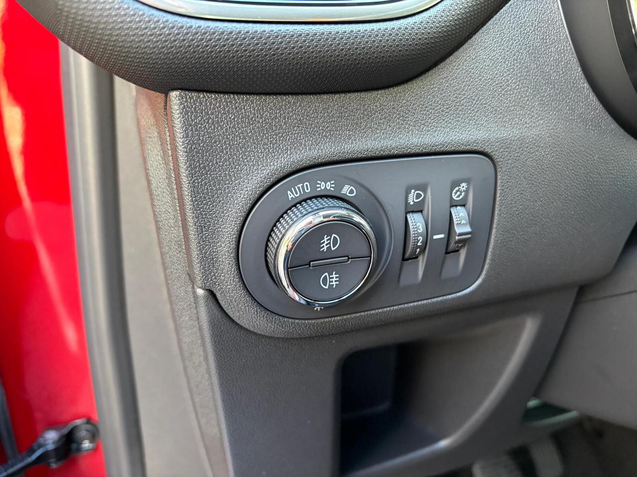 Opel Crossland 1.2 BENZINA 83CV S&S Design&Tech