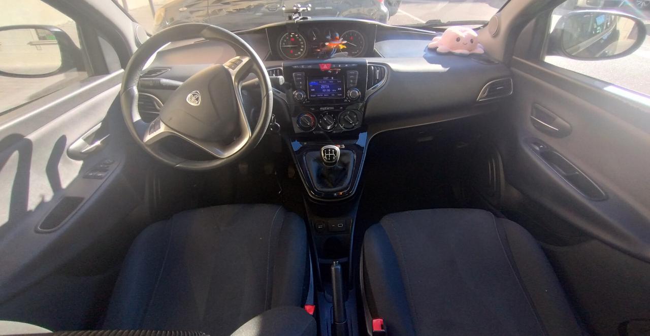 Lancia Ypsilon 1.2 69 CV 5 porte GPL Ecochic Gold