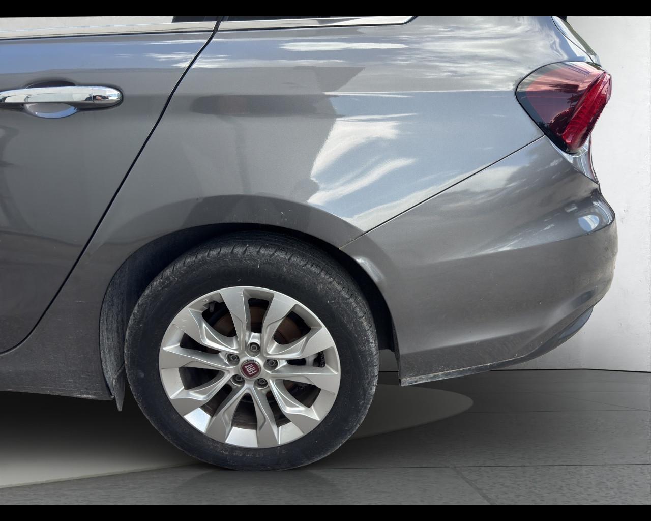 FIAT Tipo (2015-->) - Tipo 1.3 Mjt S&S SW Business