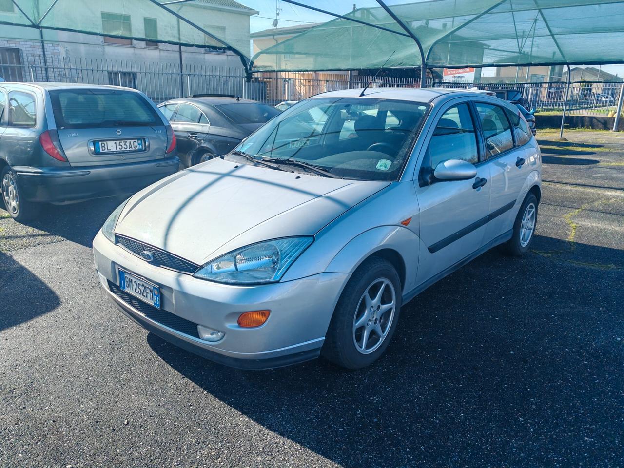 Ford Focus 1.6i 16V cat 5p.
