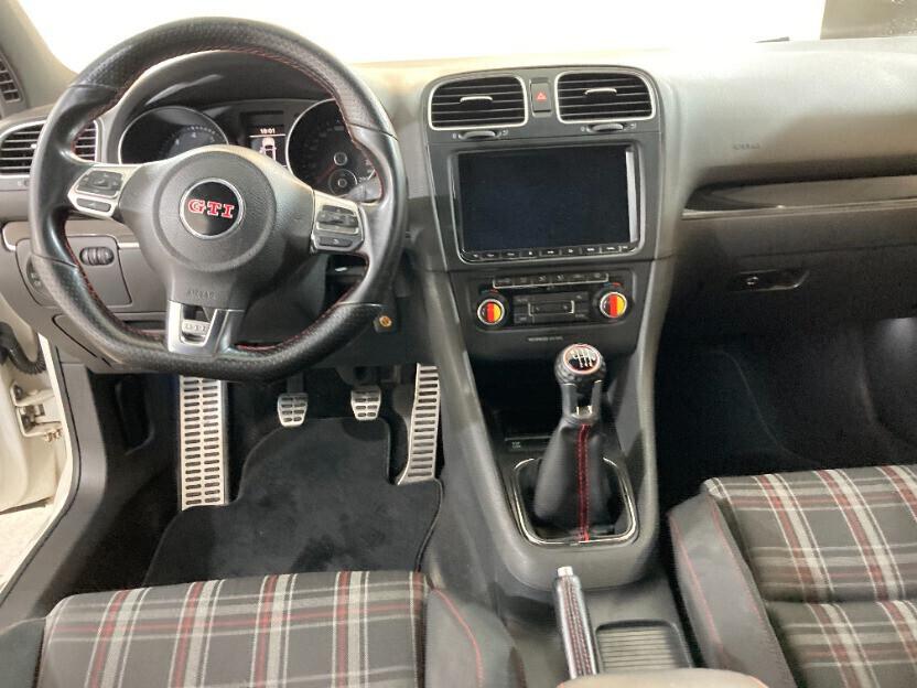 VOLKSWAGEN GOLF GTI 2.0 TSI 5P. 210CV