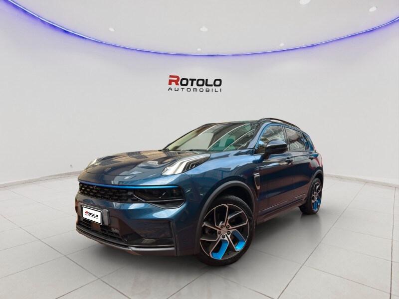 LYNK&CO 01 01 PHEV