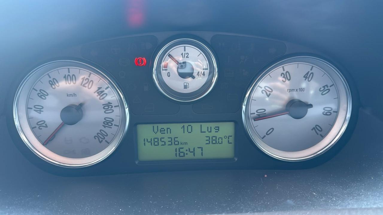 Lancia Ypsilon 1.3 MJT 75 CV Oro Bianco