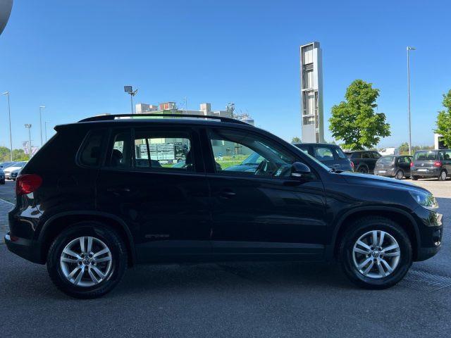 VOLKSWAGEN Tiguan 2.0 TDI 110 CV Cross BlueMotion Technology