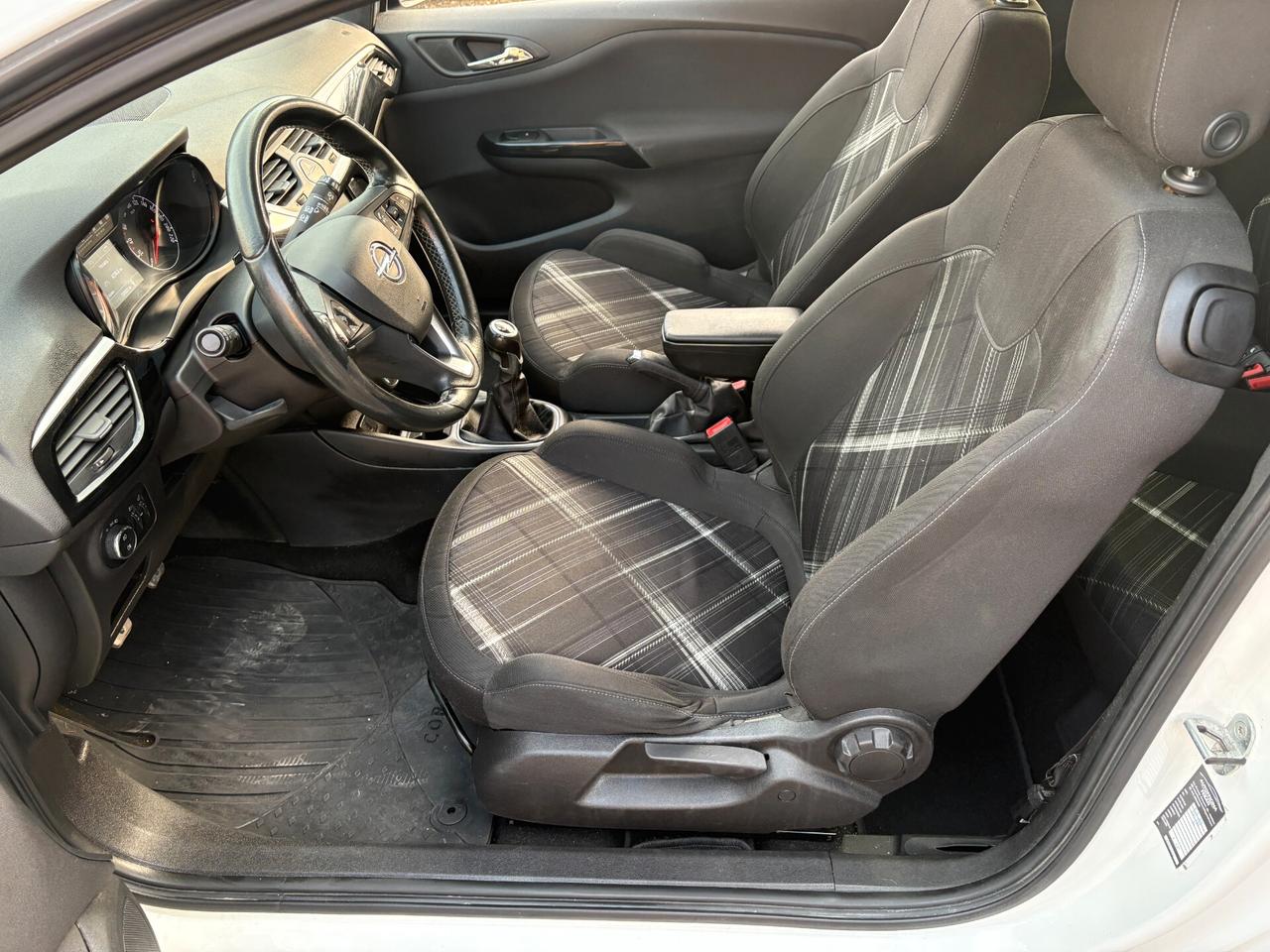 Opel Corsa 1.4 GPL -90CV-B-Color