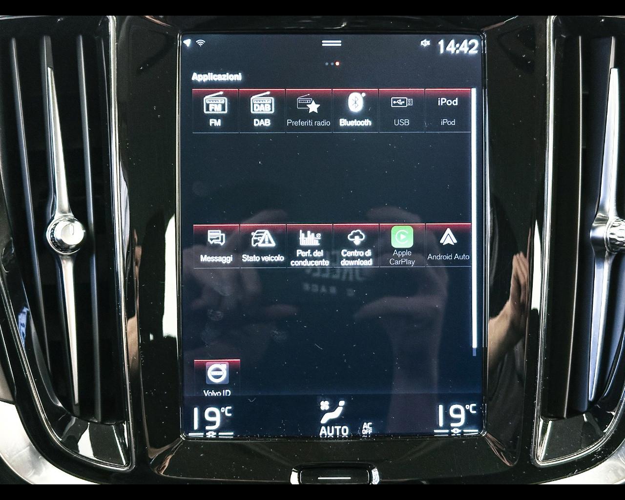 VOLVO V60 (2018-->) - V60 D3 Geartronic Momentum Business